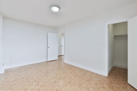 2 Bedrooms - Photo 3