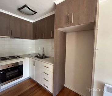 2/43 Gillies Street, Fairfield VIC 3078 - Apartment For Rent | Domain - Photo 5