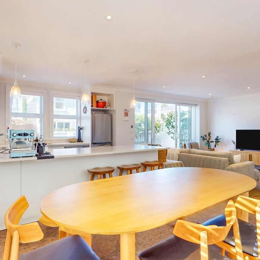 57 Arcus Way, Hataitai - Photo 1