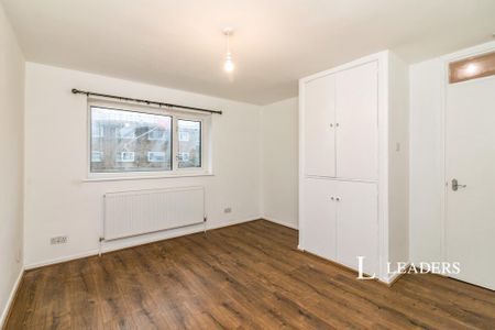 3 bedroom terraced house to rent - Photo 5