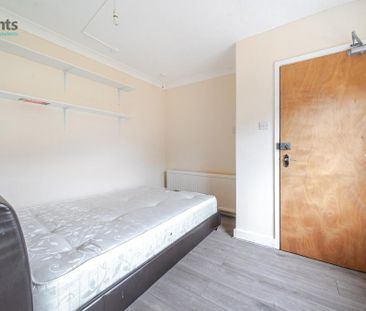 5 bedroom terraced house to rent - Photo 2