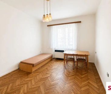 Pronájem bytu 3+1, 72 m and sup2;, balkon Praha 2, Nusle blízko metra - Photo 3