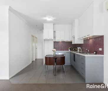 Classic 2Br Apartment in Glen Huntly! - Photo 6
