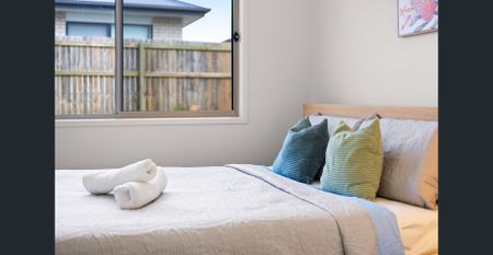 Brand New 2Bedroom Home+ 1 Garage + Free Wi-Fi (Furnished) - Photo 4