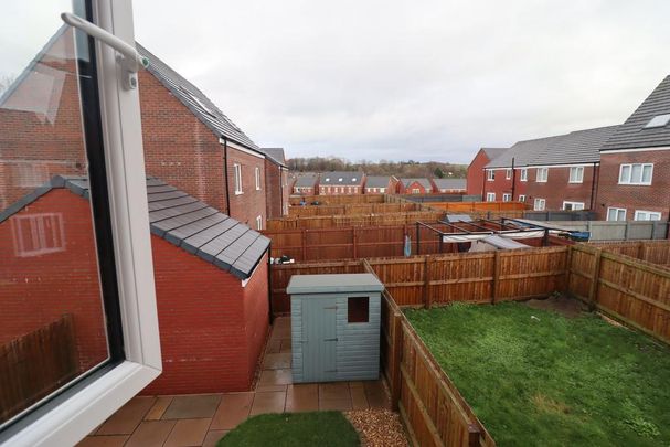 3 bedroom semi-detached house to rent - Photo 1