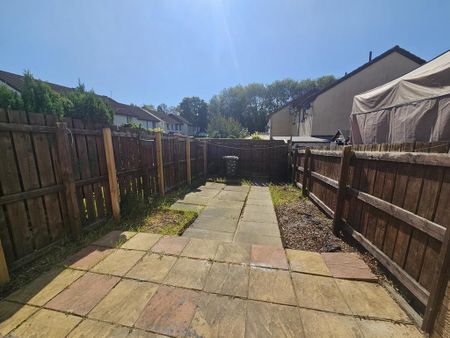 3 bedroom terraced house to rent - Photo 3