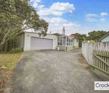 Bright and airy family home - Photo 6