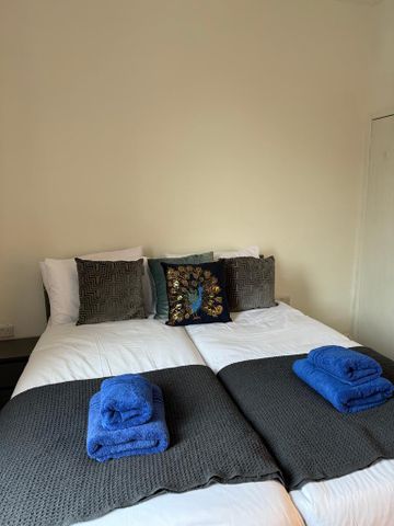 3 bedroom terraced house to rent - Photo 3