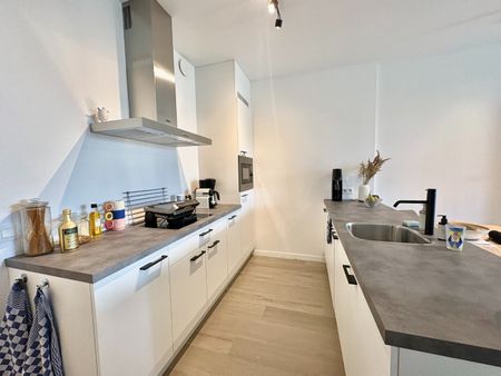 Instapklaar 1-slpk appartement met autostaanplaats - Photo 2