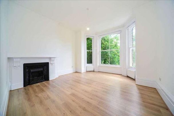 Vanbrugh Park, London, SE3 - Photo 1