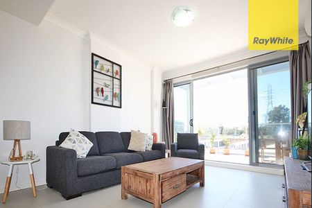 Sun-Drenched East Facing Penthouse - Photo 3