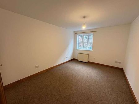 Caffrey Court, Barrow-in-furness, LA14 - Photo 3