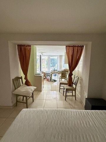 Charmante Wohnung mit schönem gedecktem Sitzplatz + grossem Garten - Photo 2