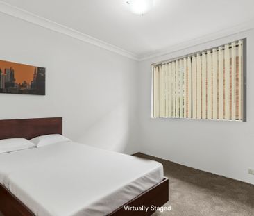 Lovely Updated Townhouse! - Photo 5