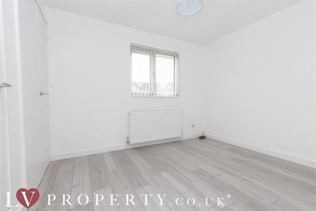 3 bedroom terraced house to rent - Photo 3