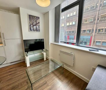 Studio to rent - Photo 2
