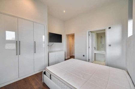 Marlborough Drive, Bushey, WD23 - Photo 4