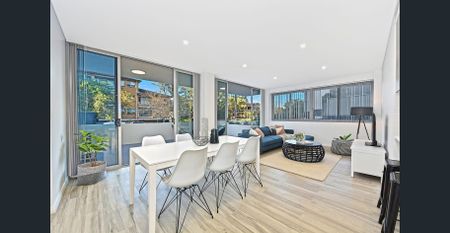 STYLISH 3 BEDROOM APARTMENT - Photo 2