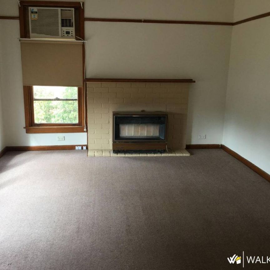 $260.00 per week - Photo 1