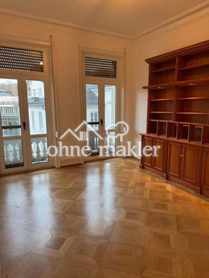 Stillvolle,renovierte Altbauwohnung im Herzen von Baden-Baden - Photo 1