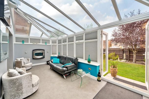 5 bedroom detached house to rent - Photo 1