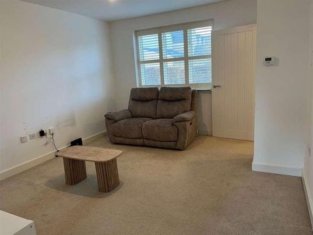 Woodpecker Close, Bourton-on-the-water, Cheltenham, GL54 - Photo 2