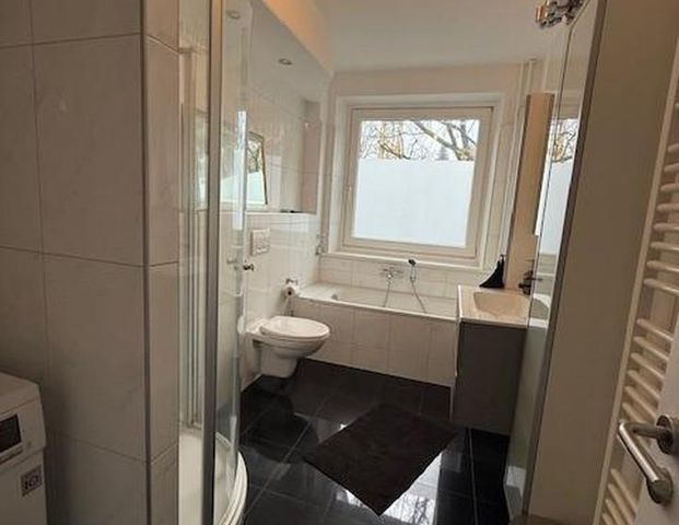 Attraktives voll möbl. 2-Zi Appartment in zentraler Lage - Foto 1