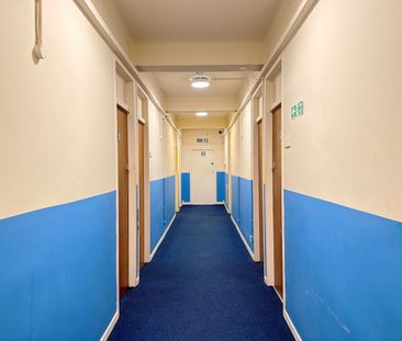 Room in a Shared House, Demesne Road, M16 - Photo 6