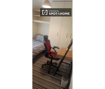 Room in shared flat for rent in Cabra East, Dublin - Photo 2