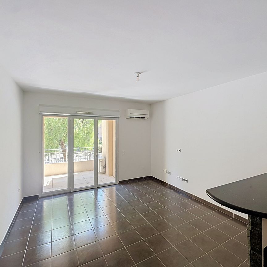 Location Appartement 2 pièces 48m² PUGET SUR ARGENS 83480 - Photo 1