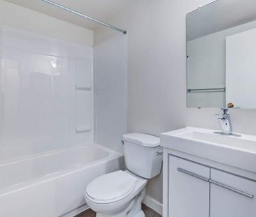 Premier Suite - 1 Bedroom - Photo 5