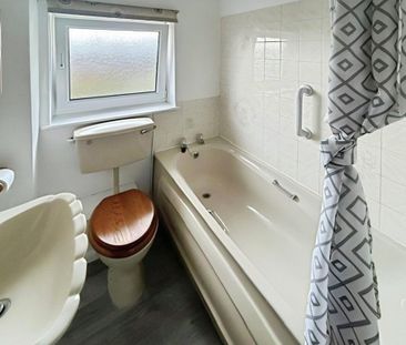 2 bedroom property to rent - Photo 4