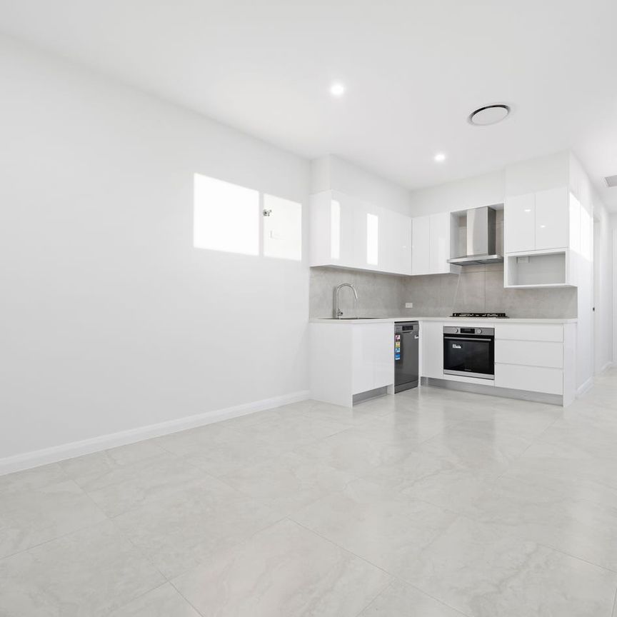 Brand New 2 Bedroom Granny Flat in Gables - Photo 1