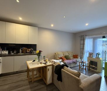 Quilters Way, Stoke Mandeville, AYLESBURY - Photo 3