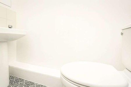 Wickham Lane, London, SE2 - Photo 4