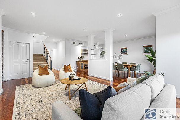 Front Row Seat For Panaromic City Views - Photo 1