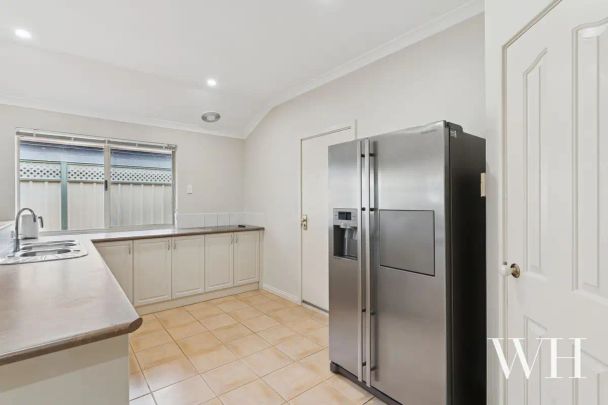 “Spacious and Comfortable Living in Jandakot! (Partially Furnished)” - Photo 1