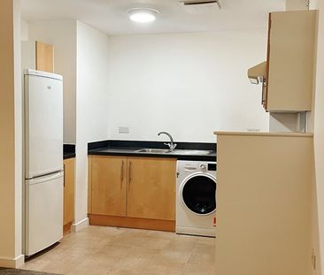 1 Bed Flat, Crown And Anchor House, BS2 - Photo 4