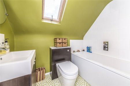 Laitwood Road, London, SW12 - Photo 2