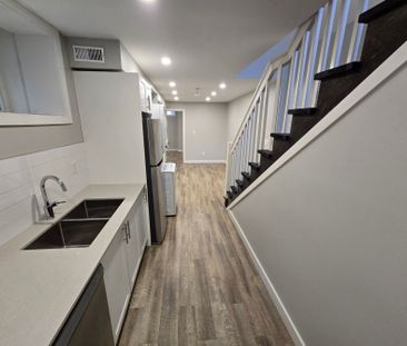 For Lease - 102 Wellington Street Unit# 1, Hamilton, Ontario - Photo 6