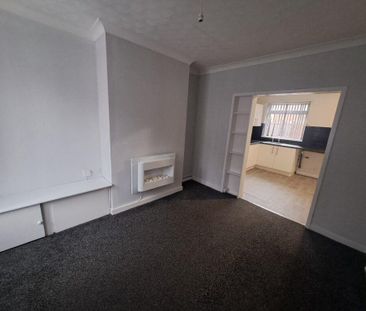 3 bedroom terraced house to rent - Photo 6