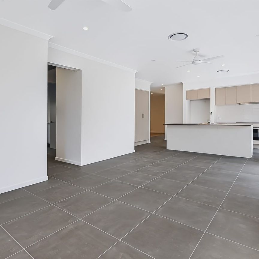 BRAND NEW - Spacious 4 Bed, 2 Bath Family Home with Double Garage - Photo 1