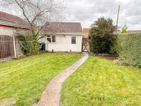 2 bedroom detached bungalow to rent - Photo 3