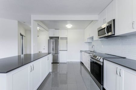 Lakeshore Apartments - Photo 4