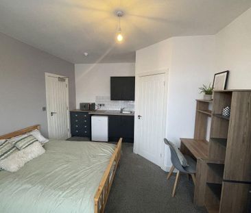 6 bedroom house share to rent - Photo 1