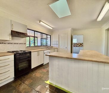 Freshly Updated Family Home with Large Backyard... - Photo 5