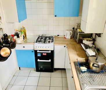 1 bedroom semi-detached house to rent - Photo 5