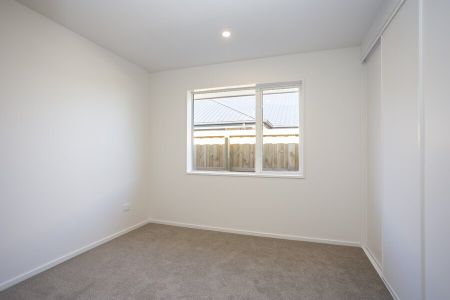 Brand new 4-bedroom family home! - Photo 4
