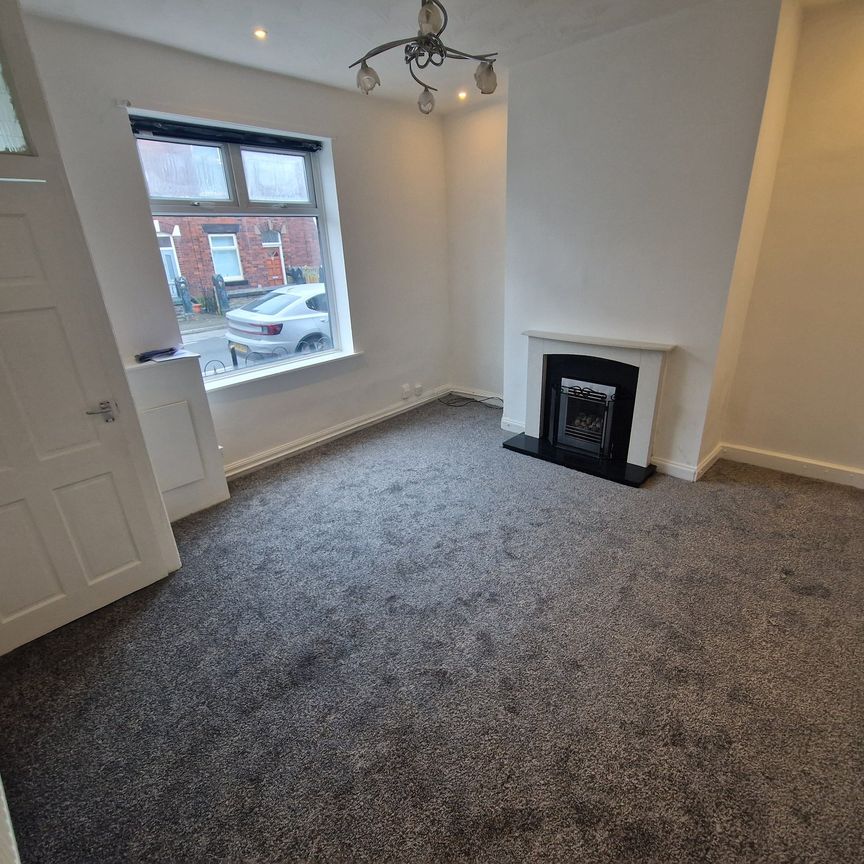 Wolsey Street, Radcliffe - Photo 1