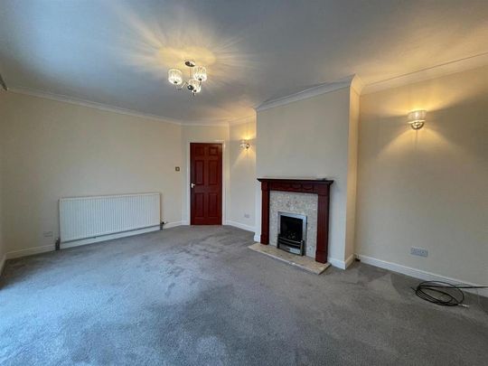 3 bedroom detached bungalow to rent - Photo 1